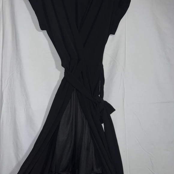 Meghan Flowy Black Women's Dress short with sheer layer NWT - Picture 10 of 10